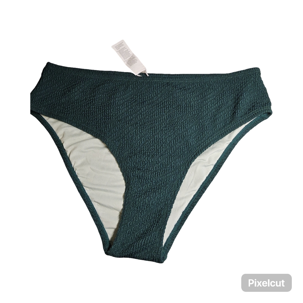 NWOT Cupshe Size Medium Dark Green Textured Bikini Set